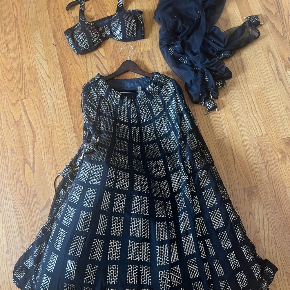 Beautiful black and gold lehenga - Pernia’s Pop up current price $351.